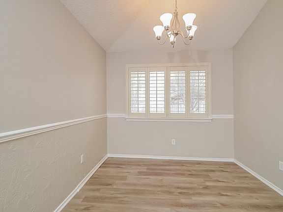 5th image of 1745 Sterling Ln