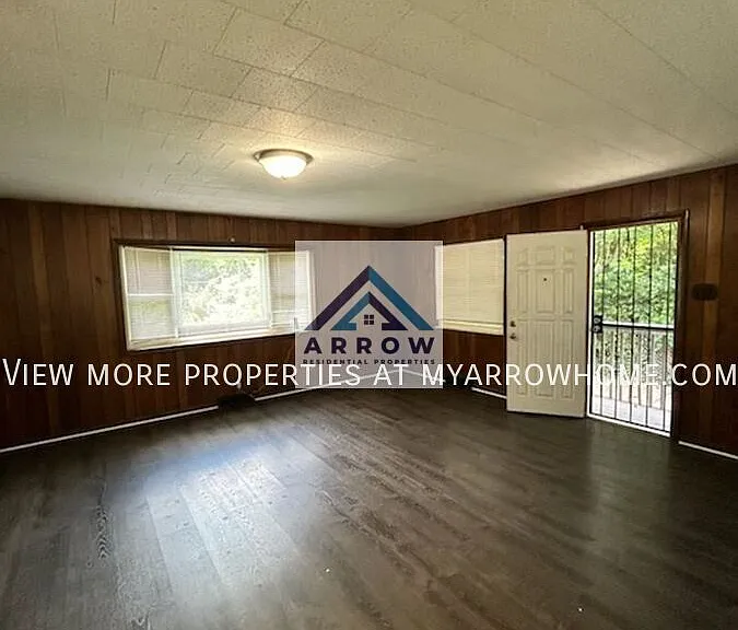 10309 Ross Cir — Photo 8