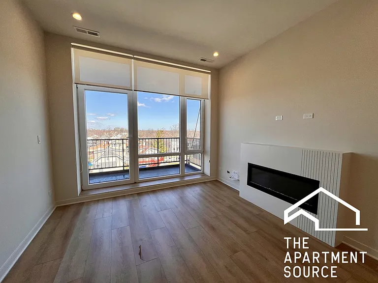 6340 W Belmont Ave #403 — Photo 8