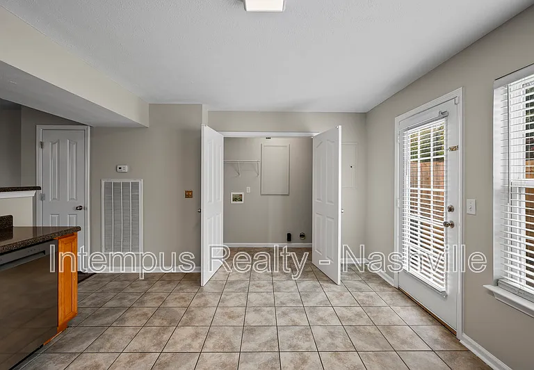 415 Shoshone Pl — Photo 11