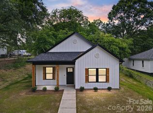 2041 S Pine Dr, Gastonia, NC 28054