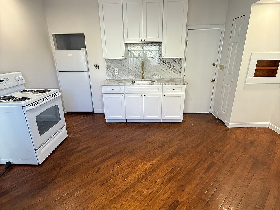1st image of 313 Essex St Unit 105