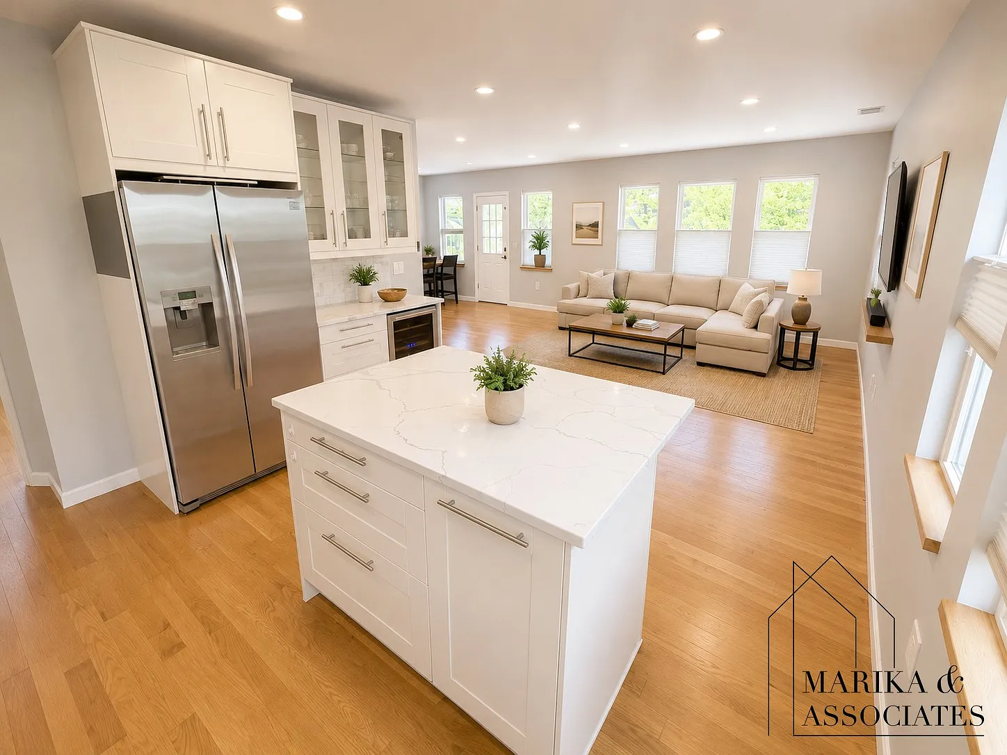3 bed, 2.0 bath, 1400 sqft, $4,000 — Photo 1