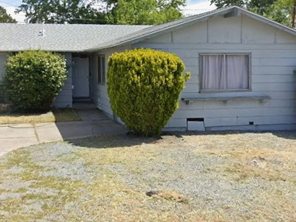 3234 Heights Dr