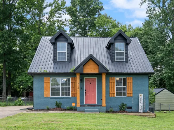 818 Shelton Cir S, Clarksville, TN 37042