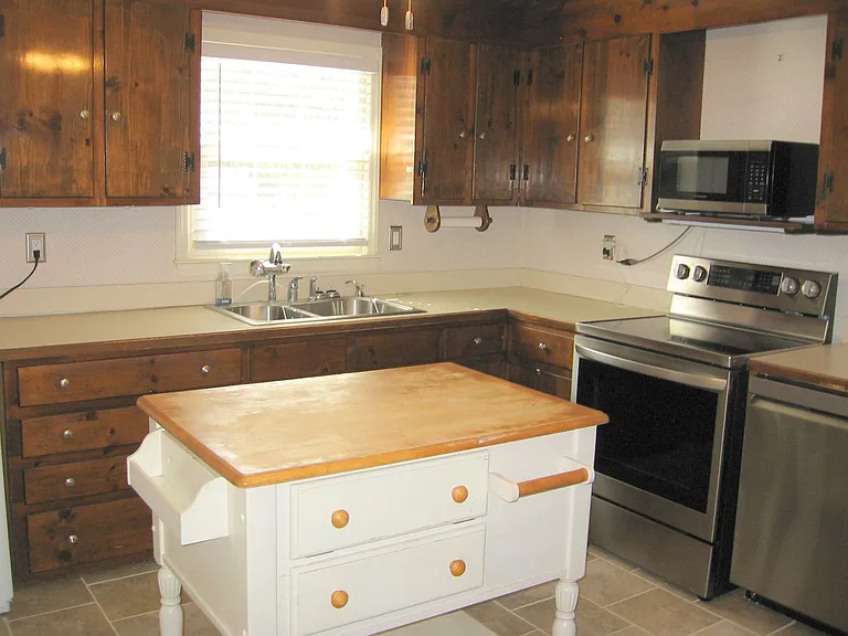 32 Riverside Dr — Photo 6