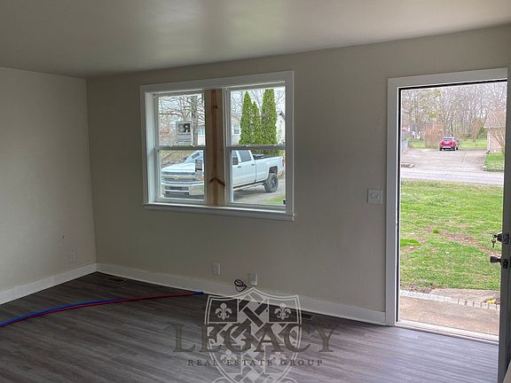 2nd image of 7104 White Oak Dr