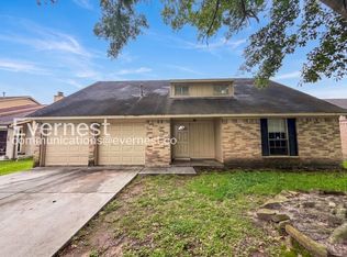 3615 Country Rd, Pasadena, TX 77505