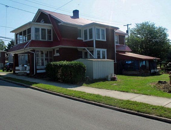 4th image of this home