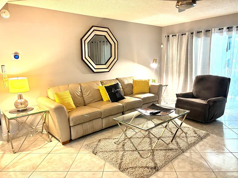 1714 Consulate Pl #101 — Photo 8