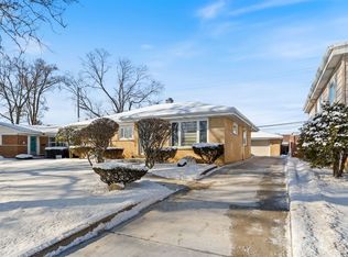 2418 W Martindale Dr, Westchester, IL 60154