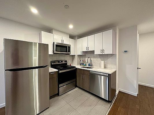 3rd image of 14-53 31st Ave #6C
