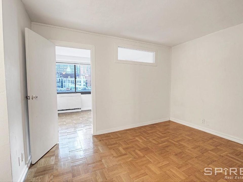 1st image of 330 W 45th St Frnt 1