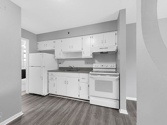 2nd image of 2600 S 59th Ave APT 1