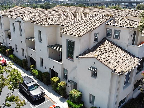 2nd image of 2756 Escala Cir
