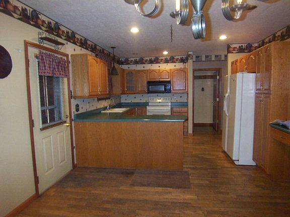 3rd image of 93 N Watt St