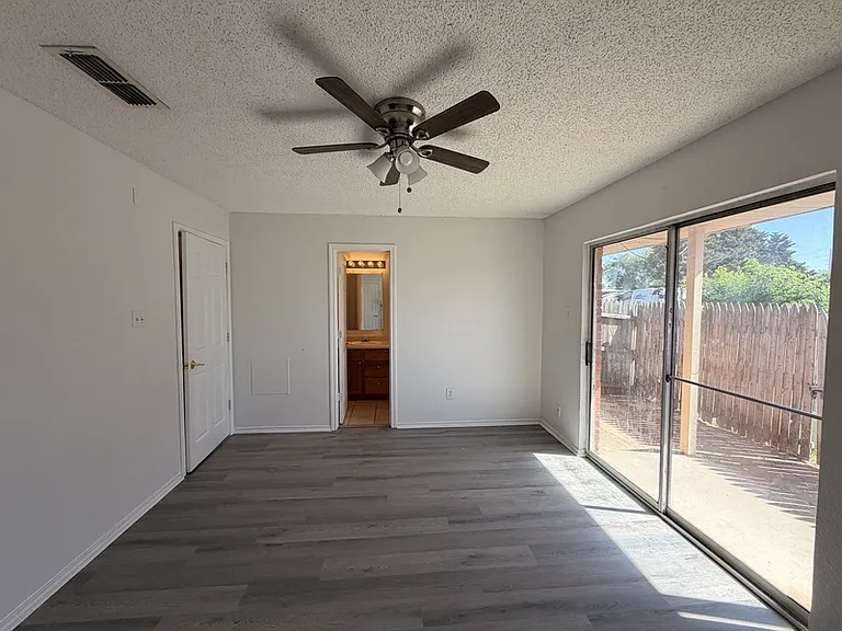 3431 Hyden Ave — Photo 10