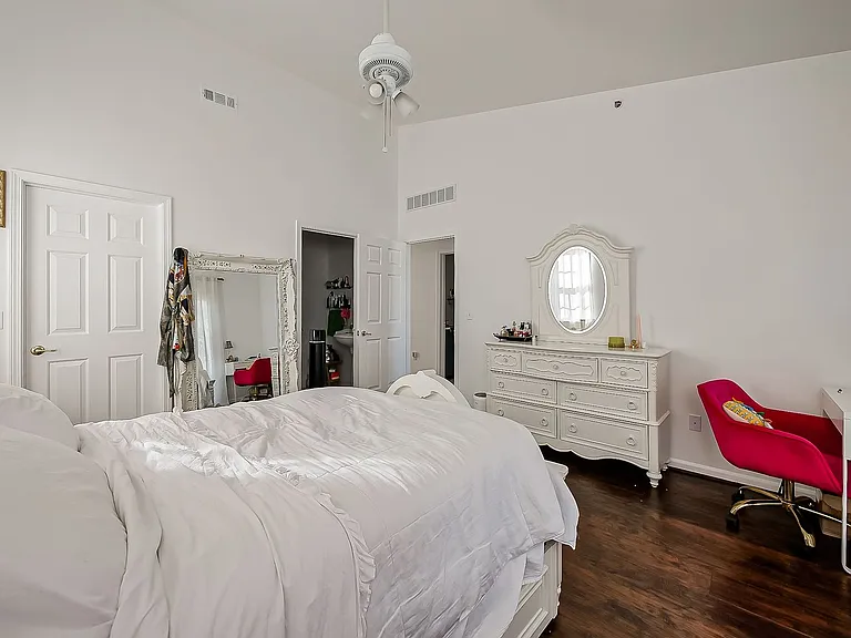 14520 Vauxhall Dr — Photo 14