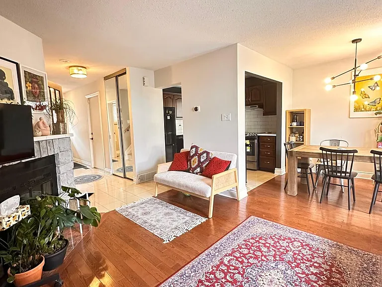 5 Fulham Ct — Photo 5