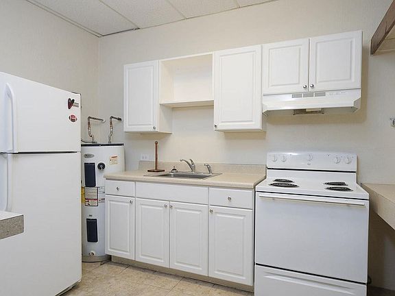 2nd image of 1813 NW 2nd Ave #2