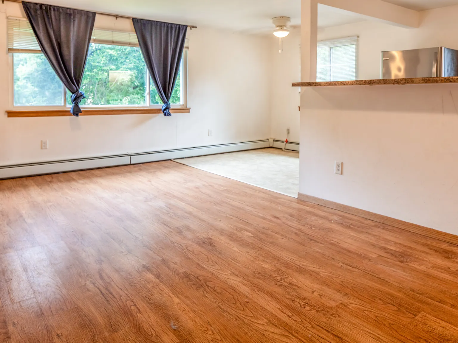 2 bed, 858 sqft, $1,199 — Photo 2