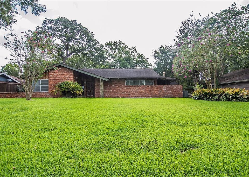 1st image of 8107 Glen Valley Dr