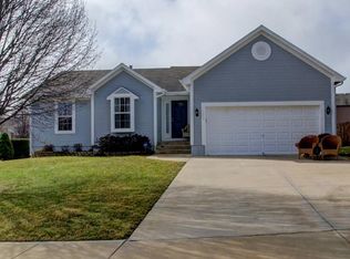 20913 W 226th Ct, Spring Hill, KS 66083