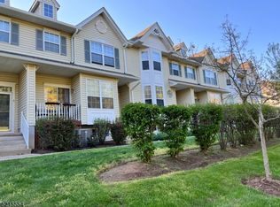 8 Worthington Ter, Flemington, NJ 08822