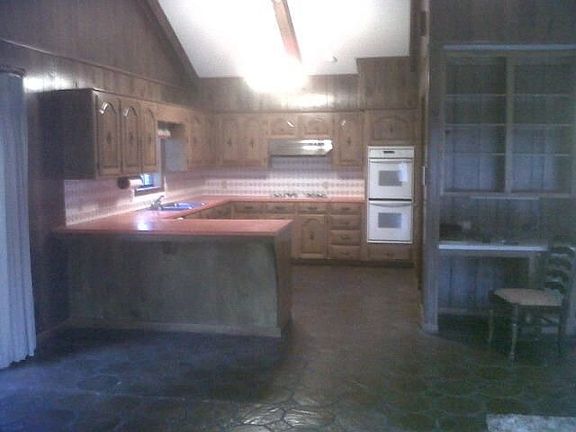 4th image of 2400 22nd St