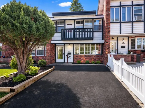 166 Halgren Crescent, Haverstraw, NY 10927