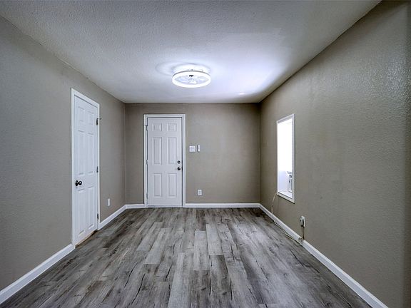 5th image of 311 W McKinney St