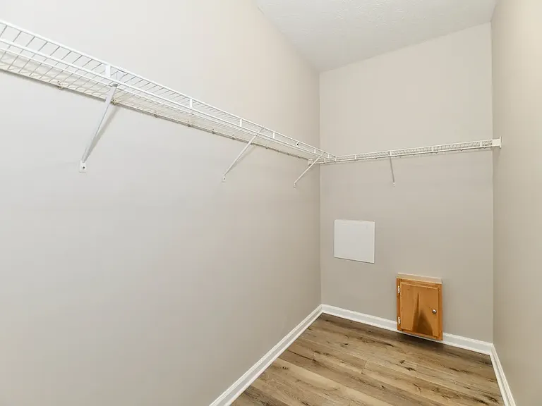 10454 Platinum Dr — Photo 29