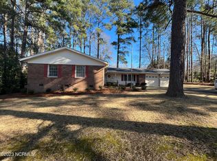 1801 Sandcrest Dr, Rockingham, NC 28379