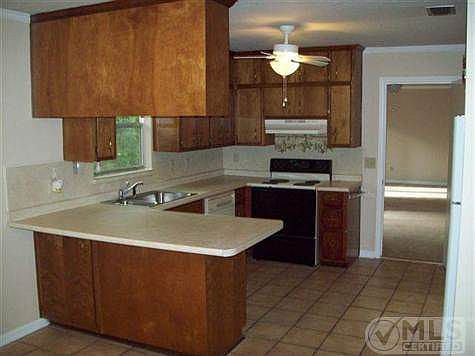 4th image of 3741 Suffolk Dr #1