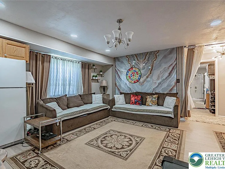 2627 Nottingham Rd — Photo 25