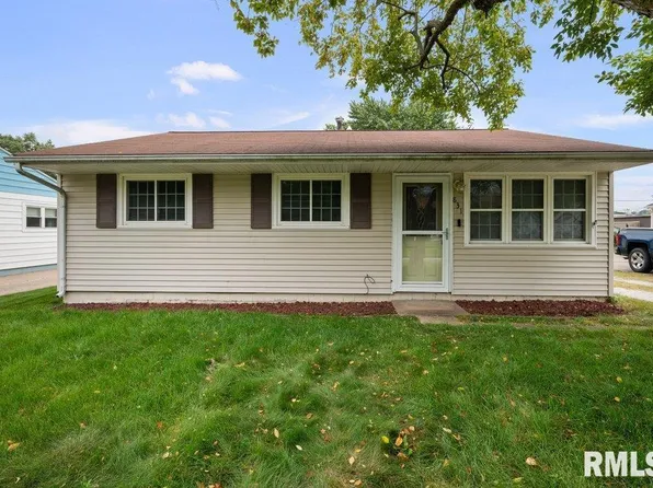 831 12th St W, Milan, IL 61264