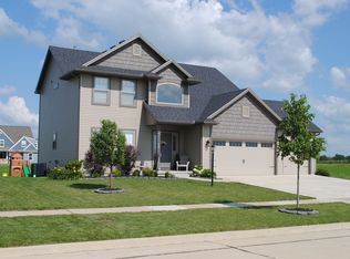 308 Potomac Ave, Savoy, IL 61874
