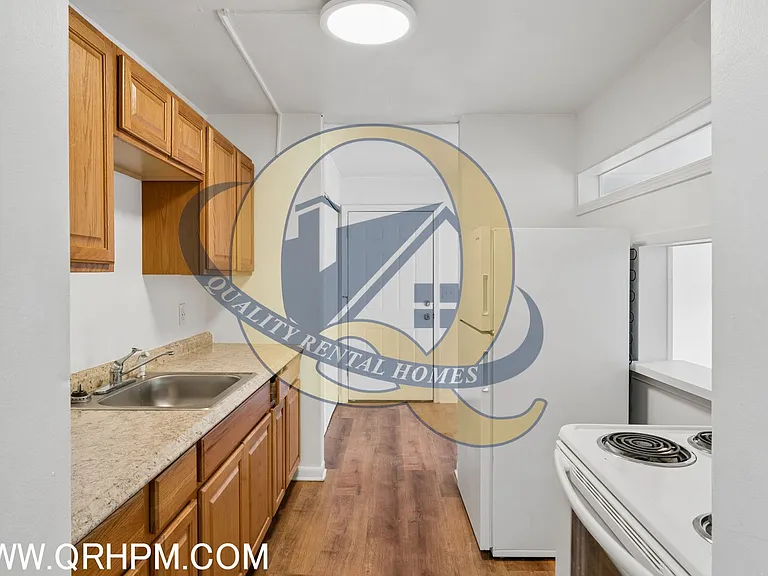 10149 Corunna Rd — Photo 9