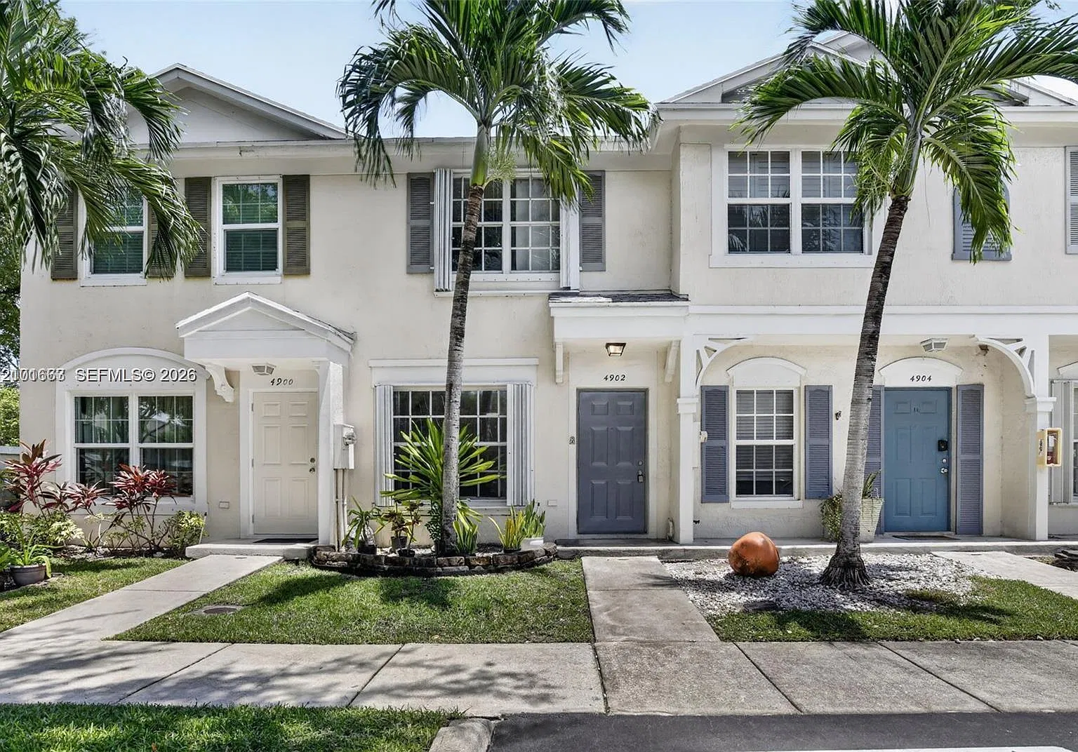 Banyan Oakridge Commercia — Photo 1