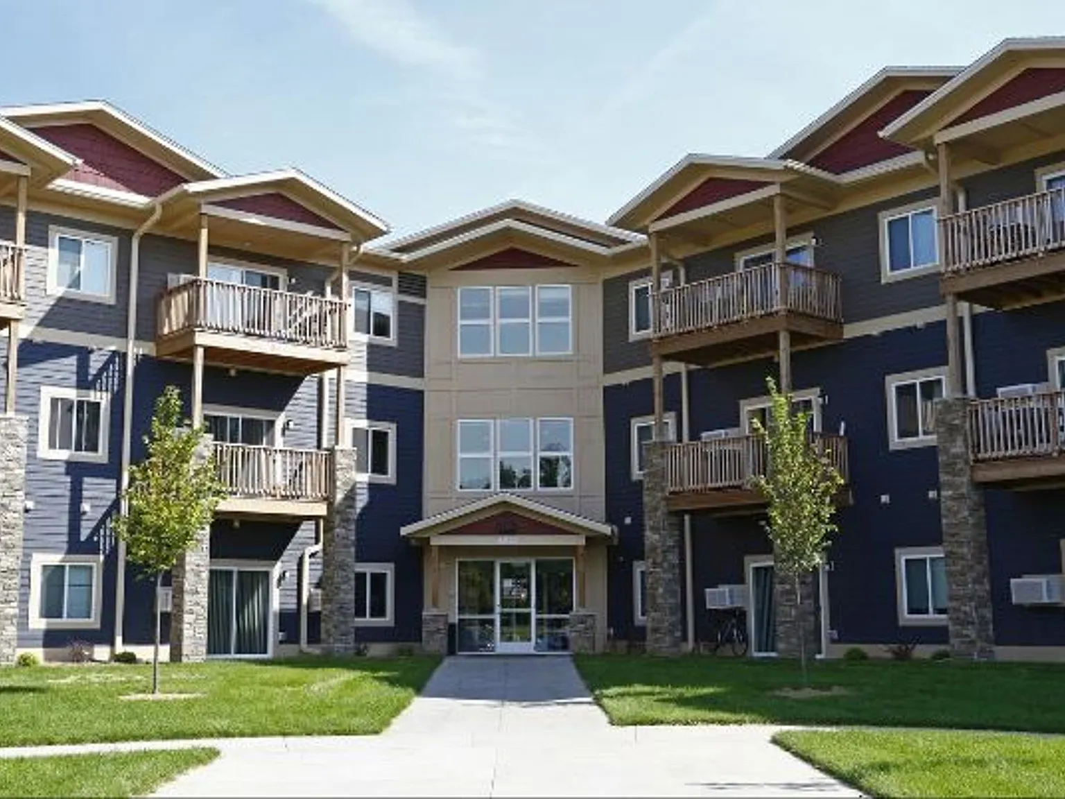 Kascade Place Apartments — Photo 1