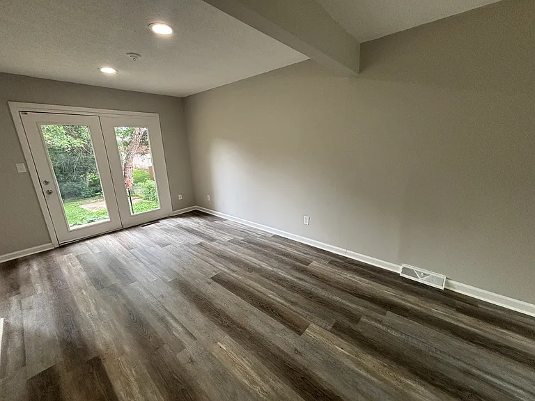 2904 NW Bristol Ct — Photo 11