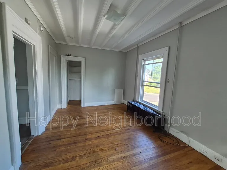 216 E Main St #7 — Photo 9