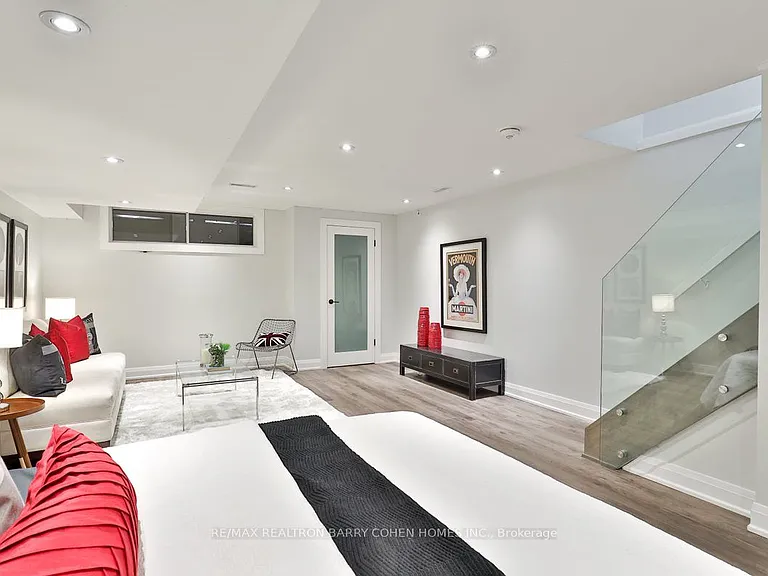 365 Harvie Ave — Photo 21