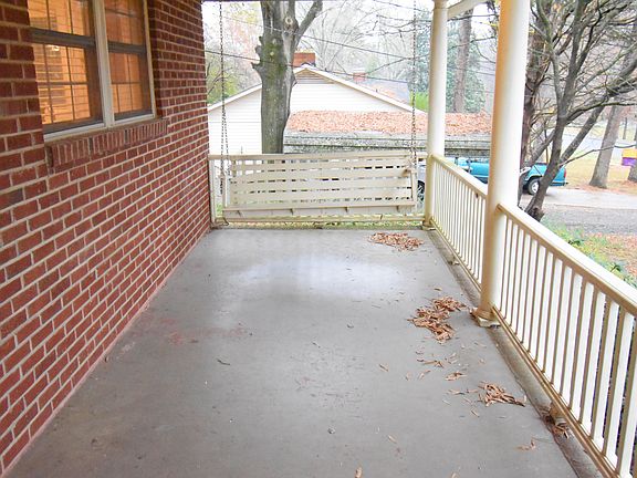 5th image of 640 Miramar St NE