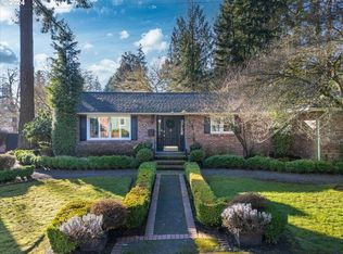 922 E Ave, Lake Oswego, OR 97034