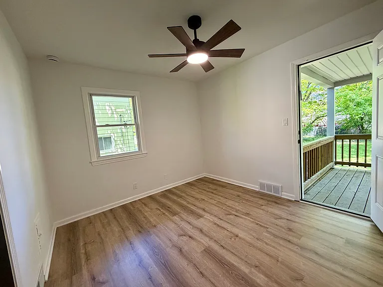 1699 Warrensville Center Rd — Photo 24