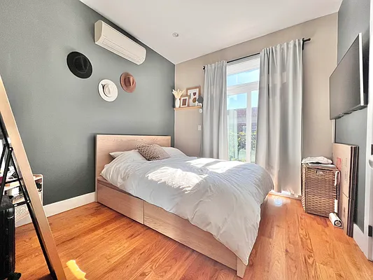 Rented by ERNY LLC | media 27