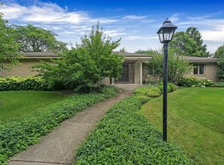 6941 Webster St, Downers Grove, IL 60516