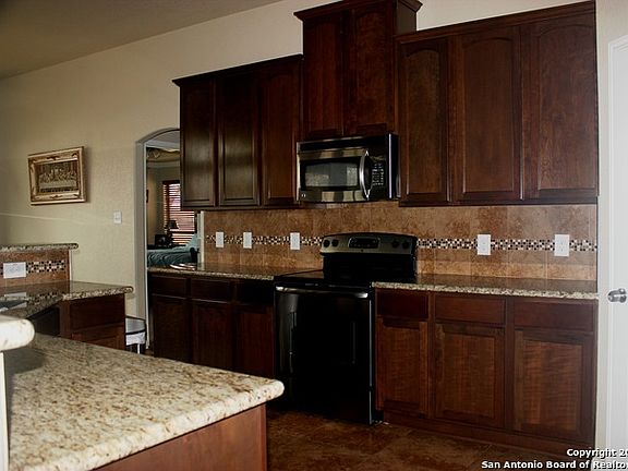 3rd image of 217 Great Oaks Blvd