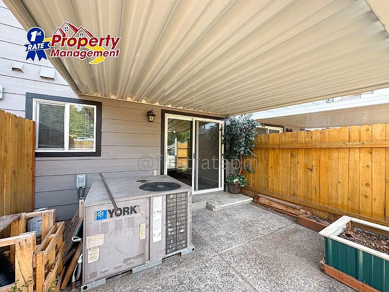 1105 S Leadville Ave — Photo 13